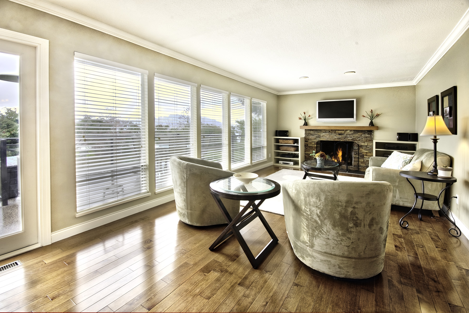 DSC_3611_HDR Living Rm_edit.jpg