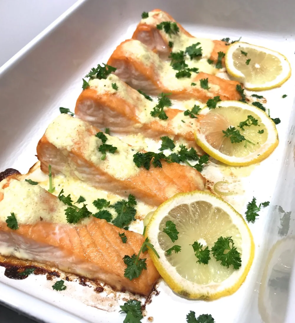 Ovnsbakt laks med sitronsaus