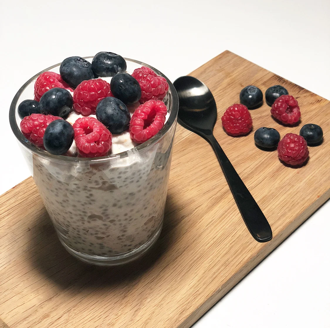 Kjøleskapsgrøt med chiafrø