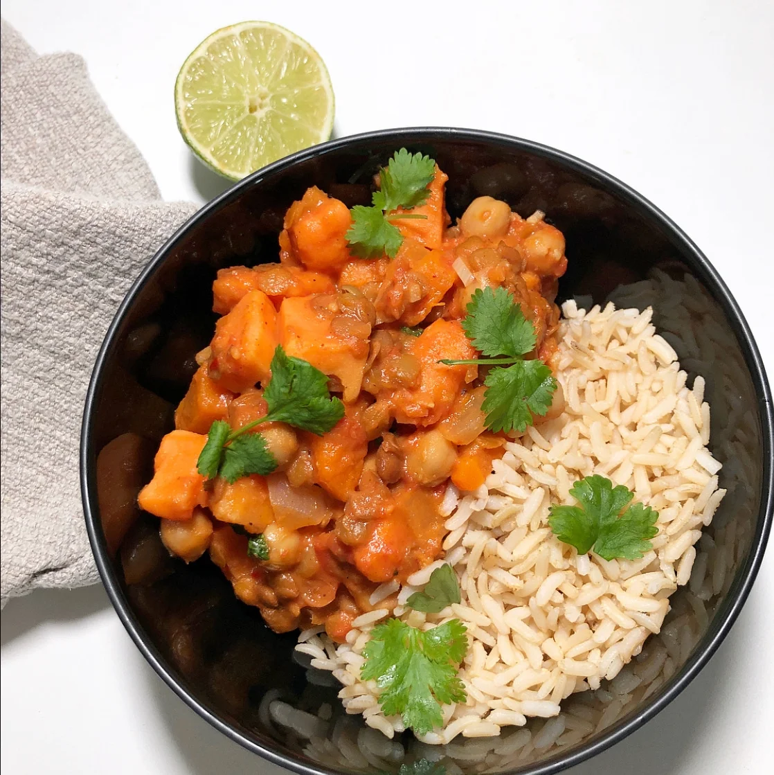 Vegetargryte med søtpotet og kokosmelk