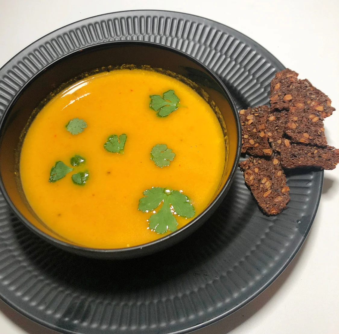 Gulrot- og ingefærsuppe