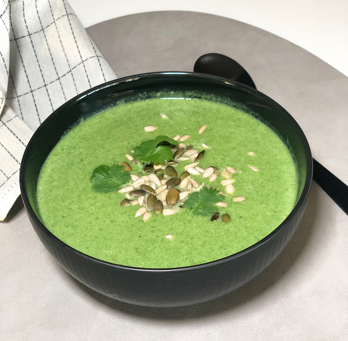 Spinatsuppe - super grønn og super god!