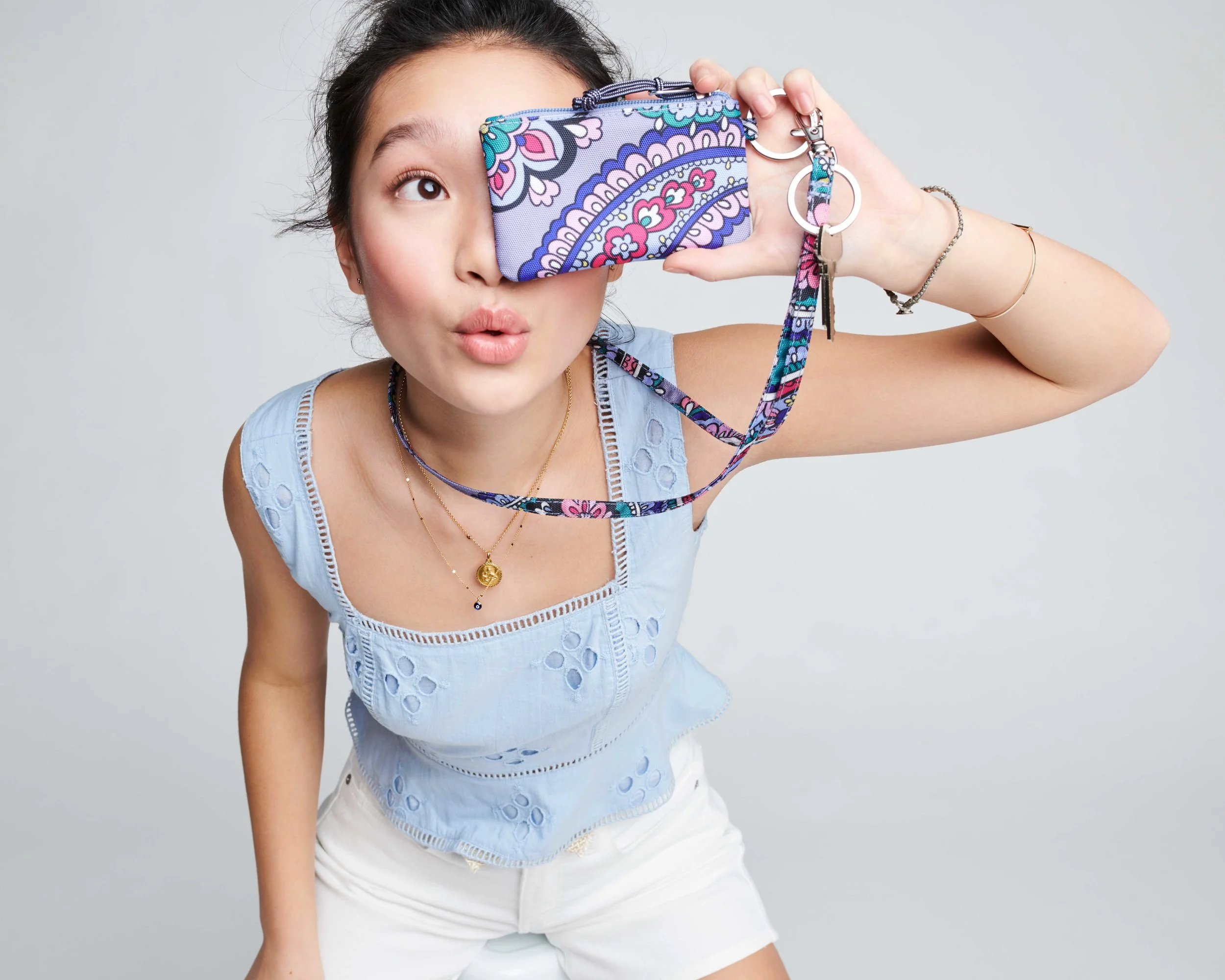 M19_LUZipIDLanyard_Collegiate_1673.jpg