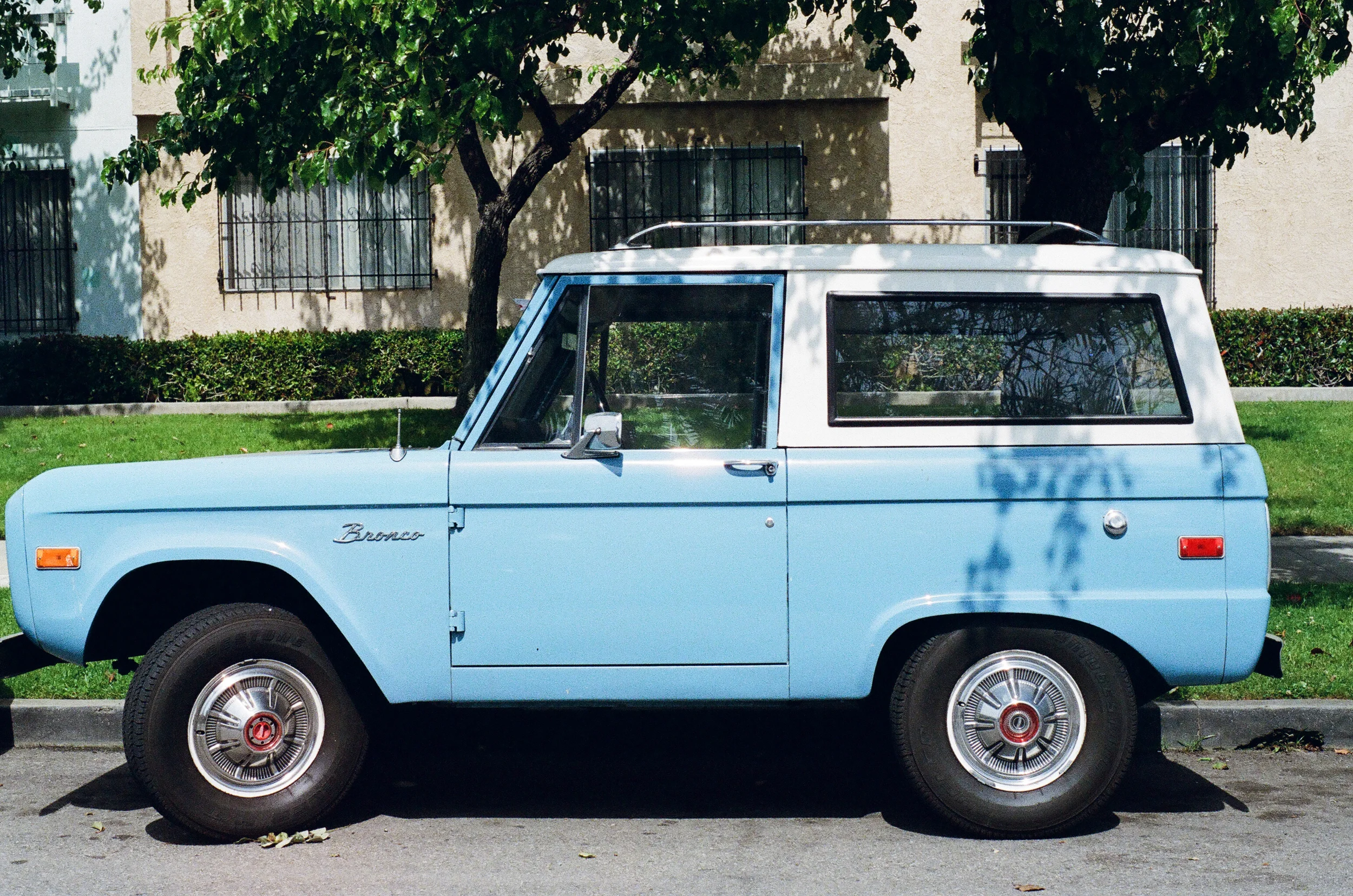 blue-car-vehicle-vintage.jpg