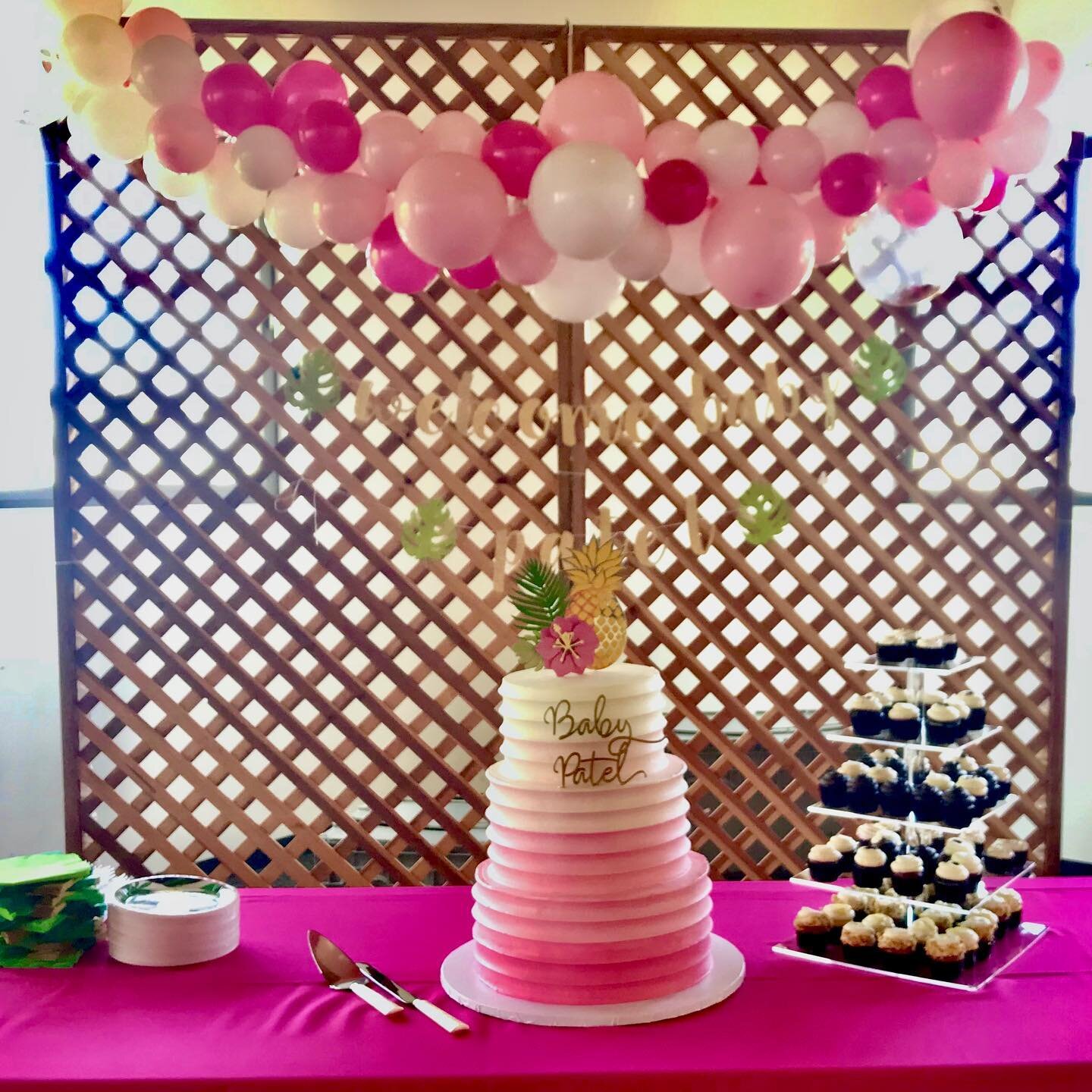 Set up a gorgeous cake cutting setting here at The Catalina Room! Throw a party you&rsquo;ll never forget.
