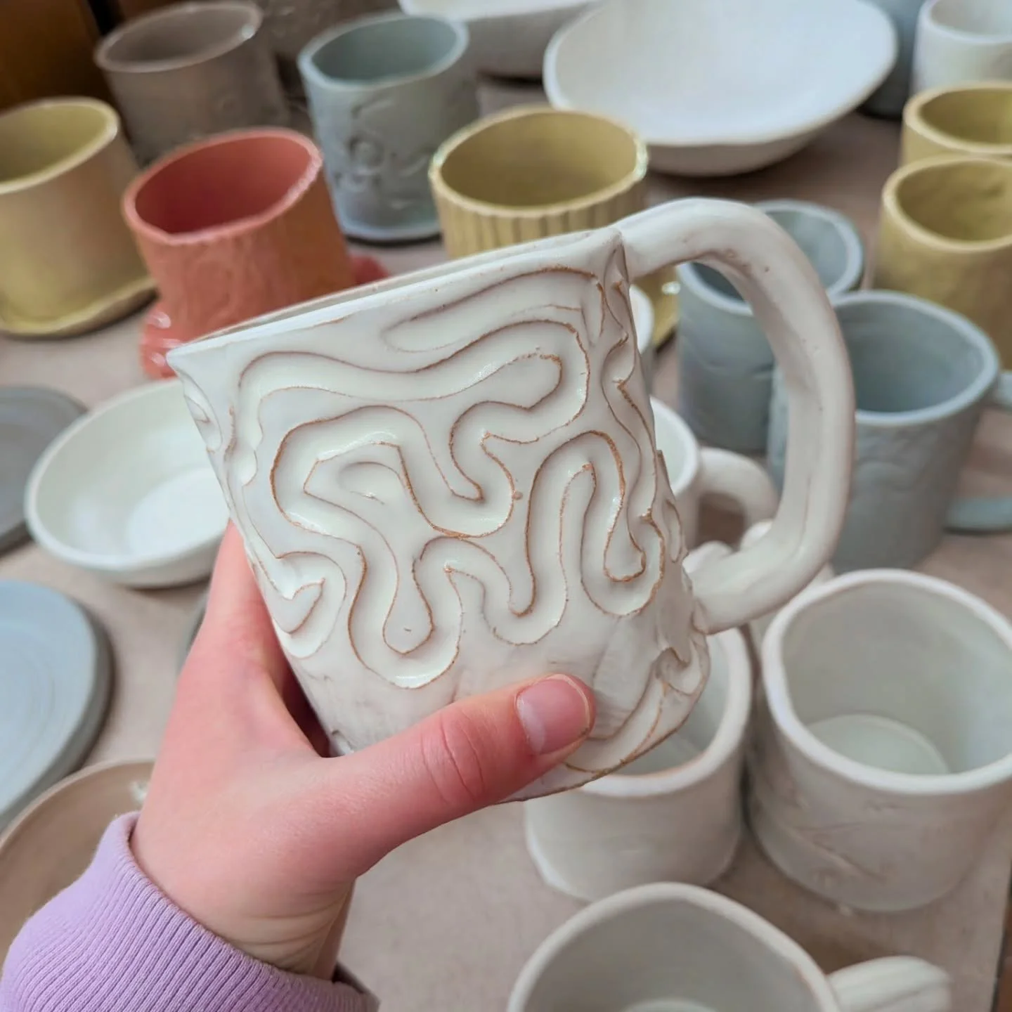Your coffee called, it said to come make mugs with us 

☕3/7 at 10am
☕3/13 at 6pm
☕3/15 at 12pm
☕3/16 at 6pm
☕3/21 at 1pm