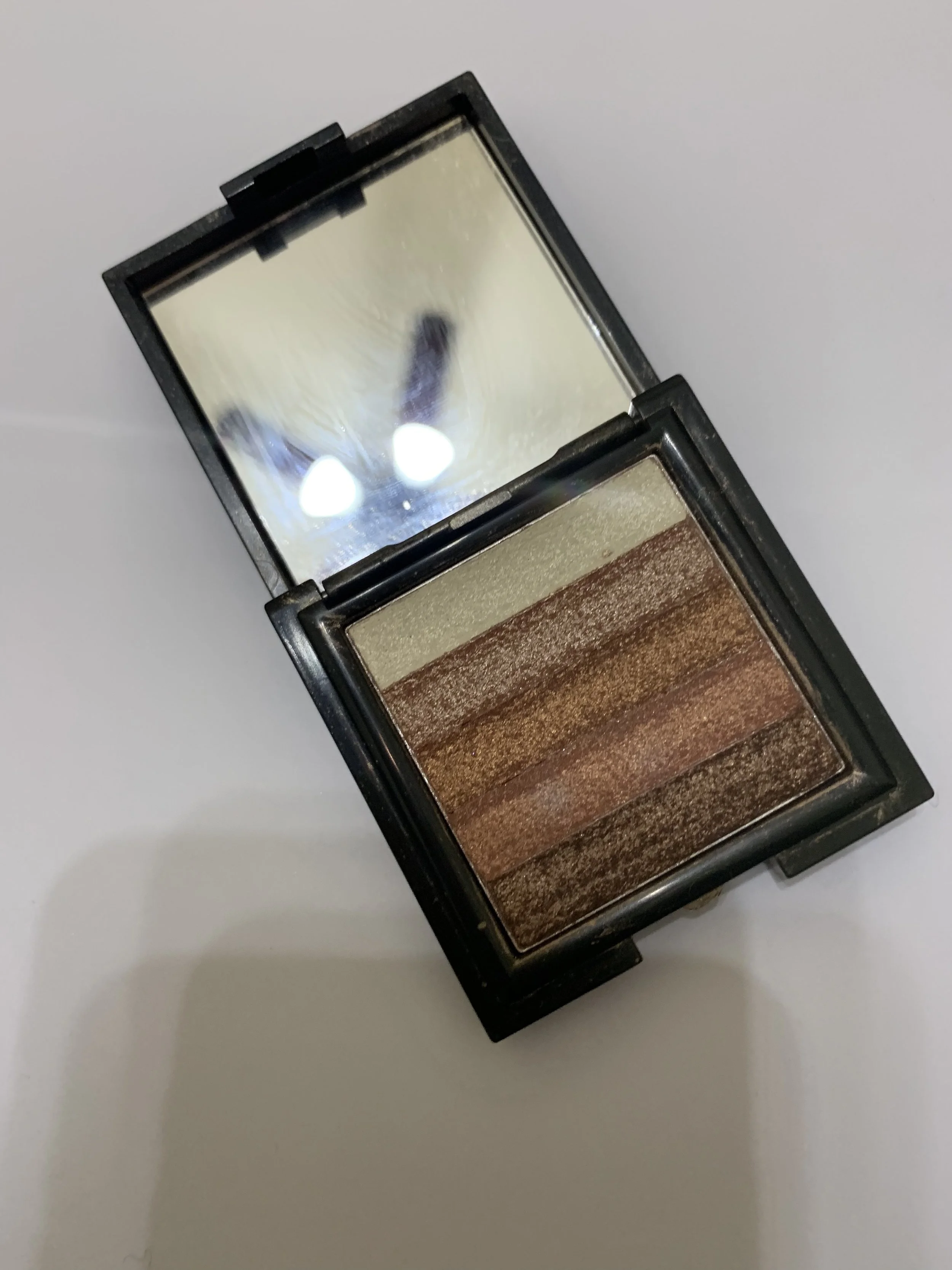 Bobbi Brown Bronze Brick highlighter-$10