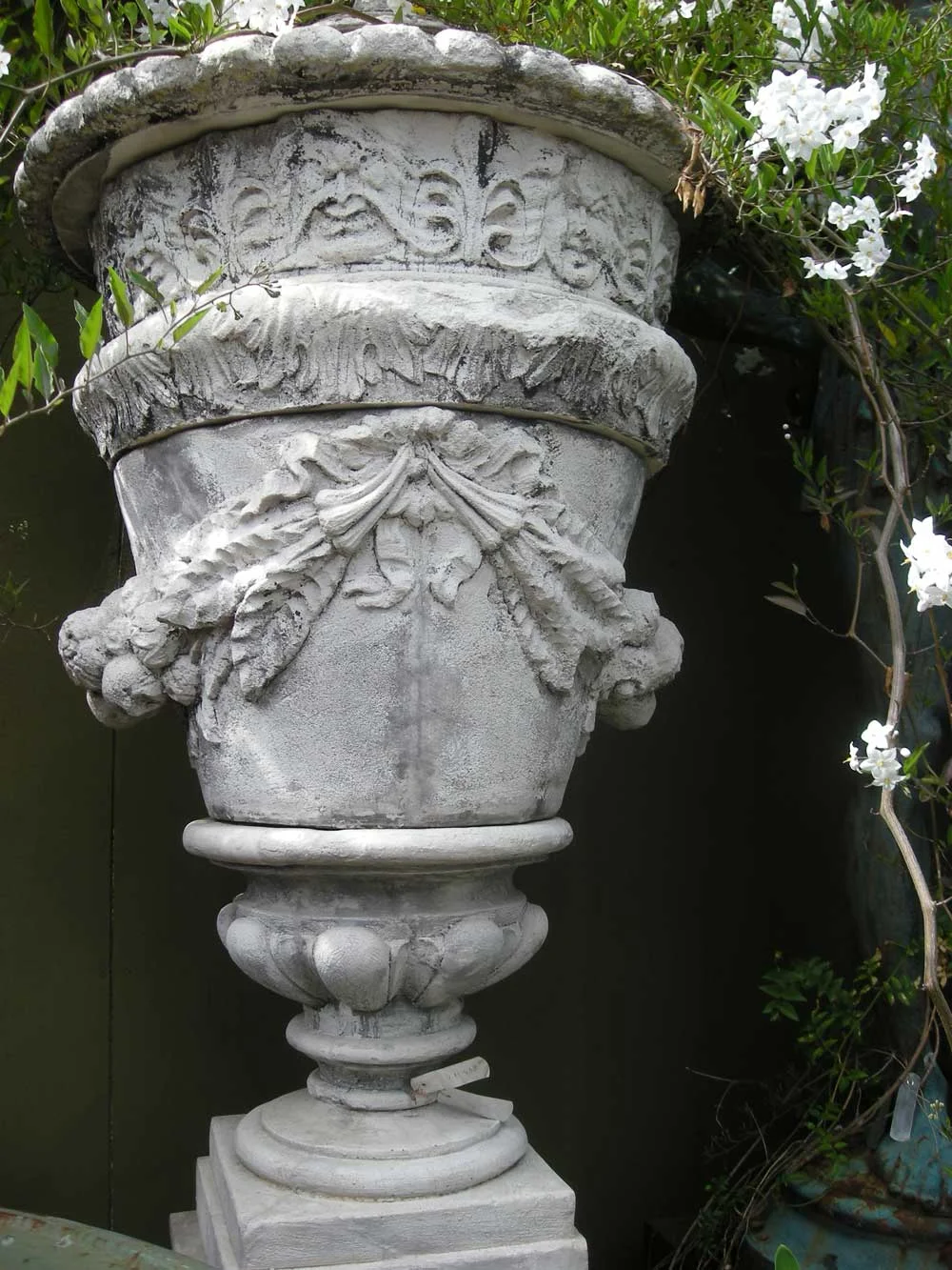 Parisian Urn