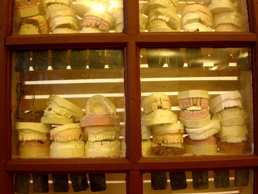 Teeth box