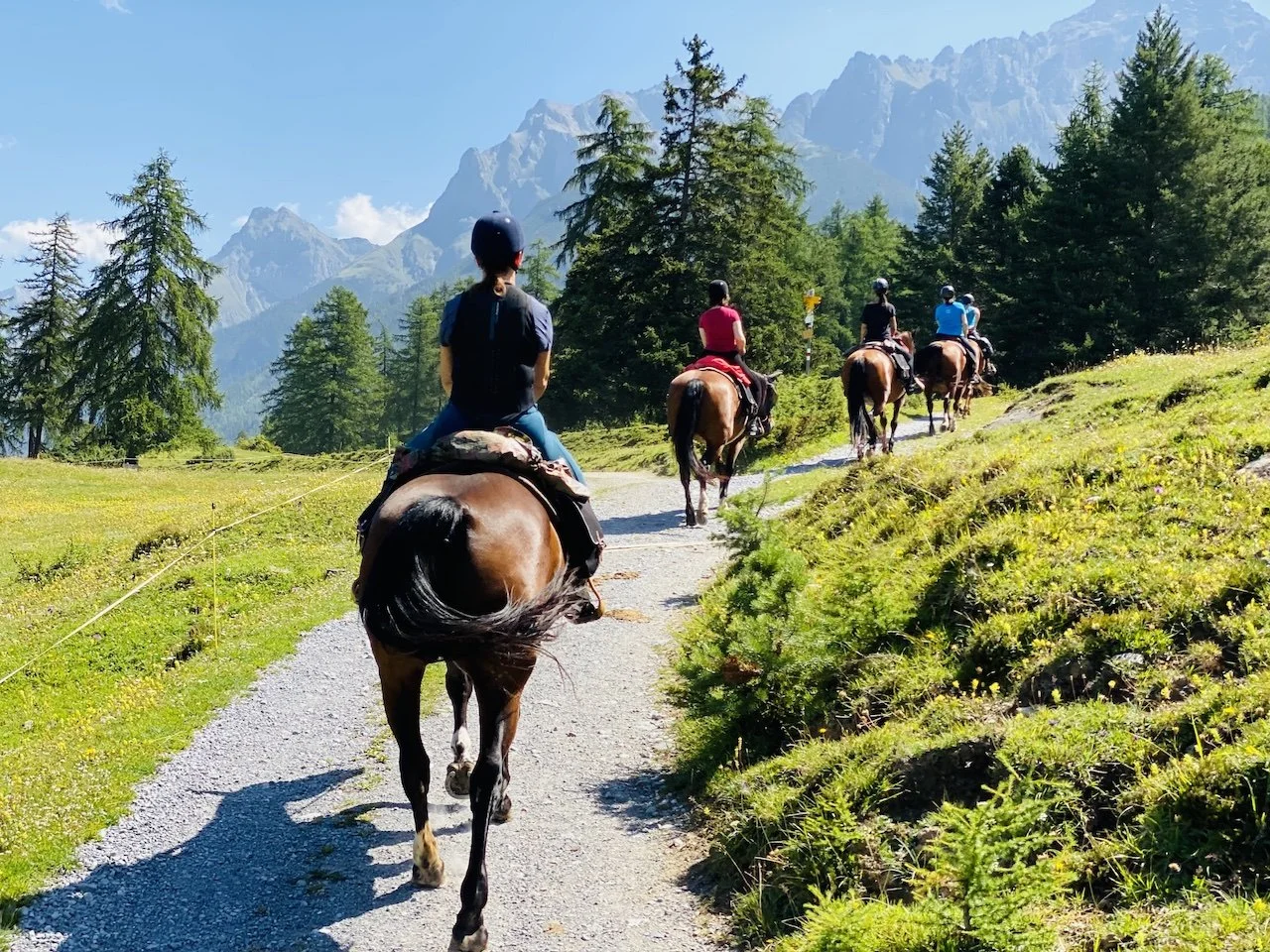 Wanderreiten &amp; Yoga im Unterengadin - mit Pia