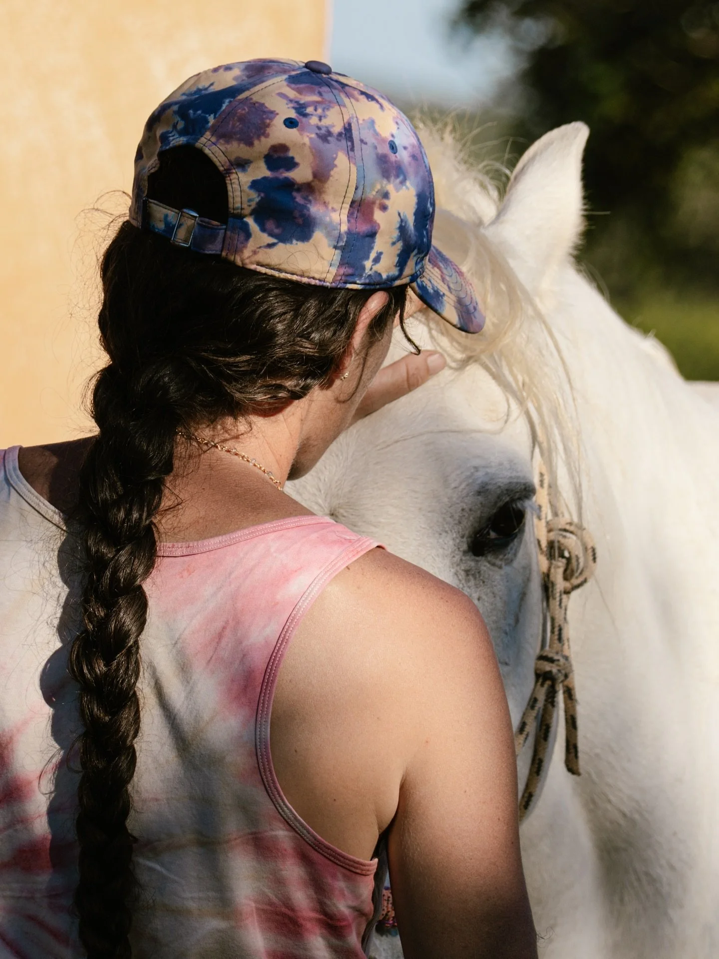 Heilung beginnt selten im Kopf. Sie zeigt sich, wenn K&ouml;rper, Herz und Seele wieder miteinander sprechen.
Wenn du dich einl&auml;sst &ndash; auf Stille, Ber&uuml;hrung, Verbindung 🤍🪽

Auf Ibiza entsteht w&auml;hrend des Horses Health Heal Retre