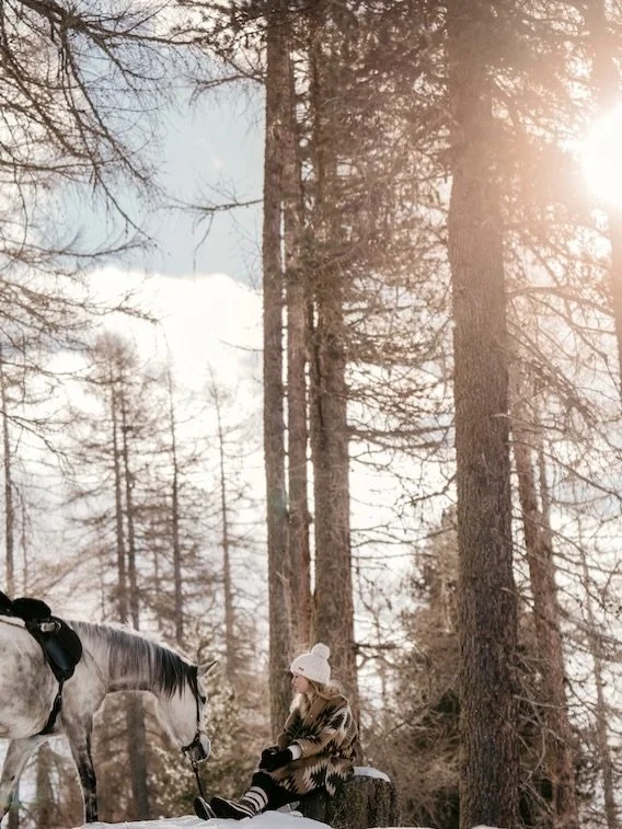 Die Tage zwischen den Jahren haben f&uuml;r viele etwas Besonderes. Nicht, weil man etwas tun m&uuml;sste, sondern weil das Jahr langsam ausl&auml;uft und pl&ouml;tzlich Raum entsteht, zur&uuml;ckzuschauen. Genau dar&uuml;ber habe ich in meinem Blogp