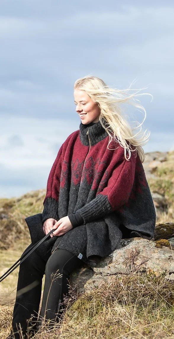 Isar-Poncho-Jacket_red_homepage.jpg