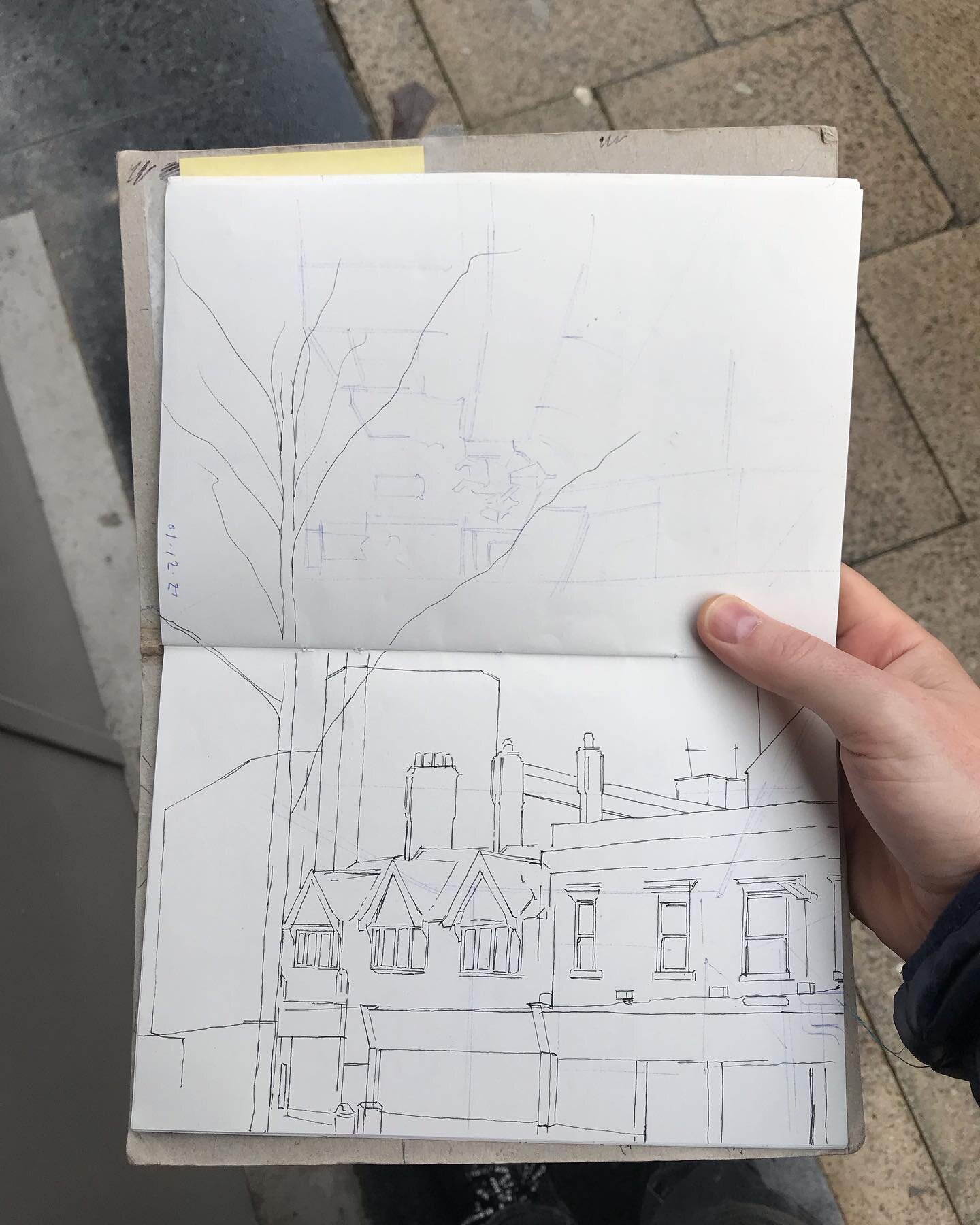 One of the ways I have coped during this period has been to fall back in love with drawing from life. Each day, on my lunch break I pick a different spot around Oxford and draw for around 20-30 minutes. I feel in the moment, embrace all the mishaps a