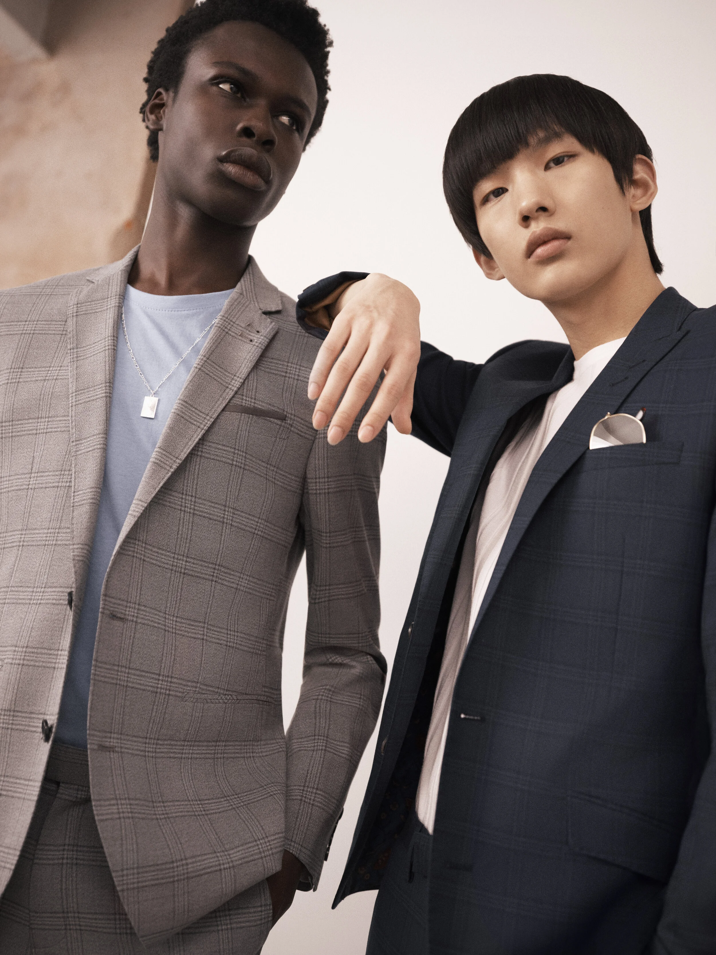 GBO_D6_CHECKSUITDOUBLEBROLL_FULLLENGTH_MENSOCCASIONWEAR__0098.jpg