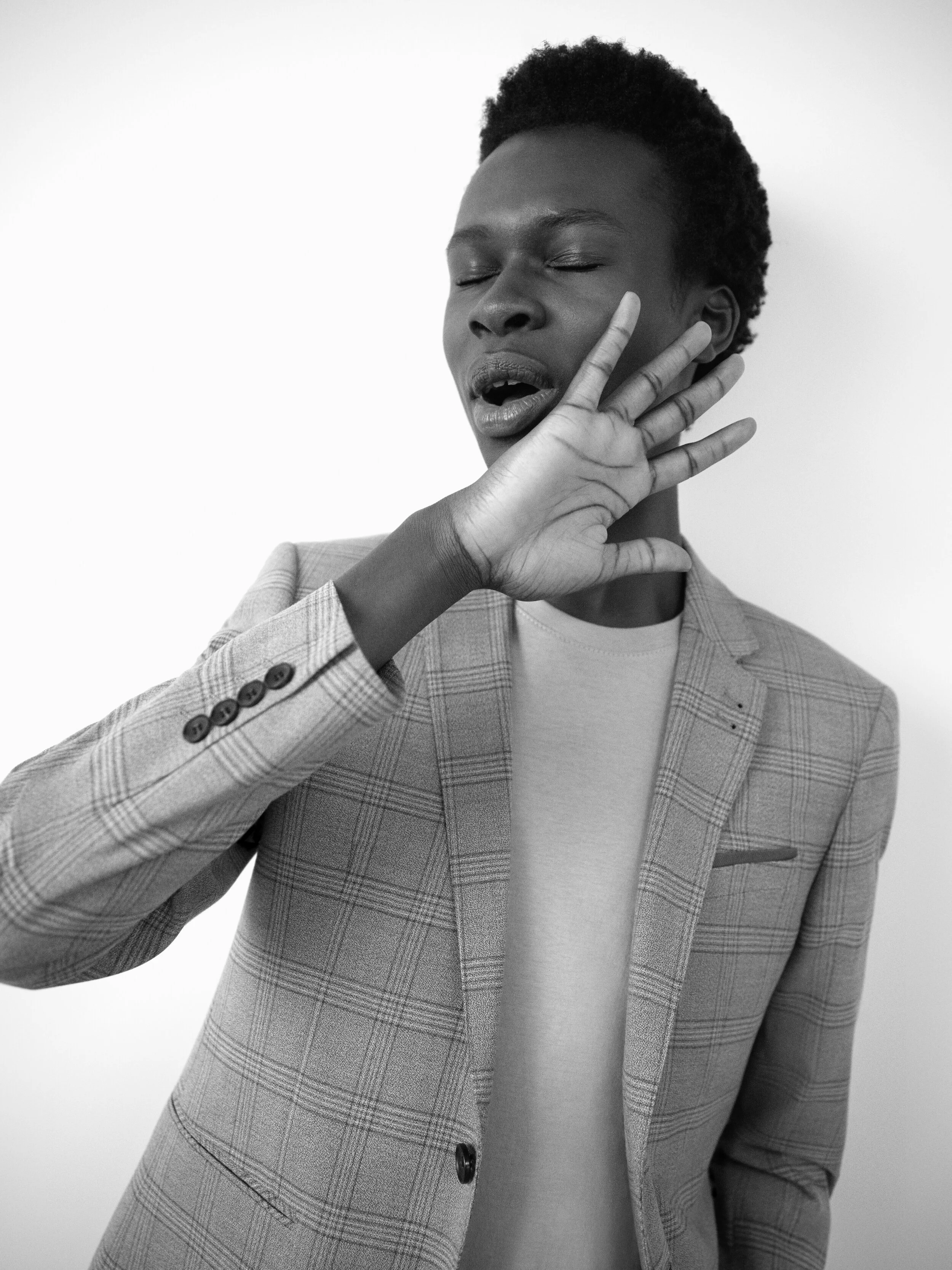 GBO_D6_GREYCHECKSUIT_PORTRAIT_MENSOCCASIONWEAR__0026.jpg