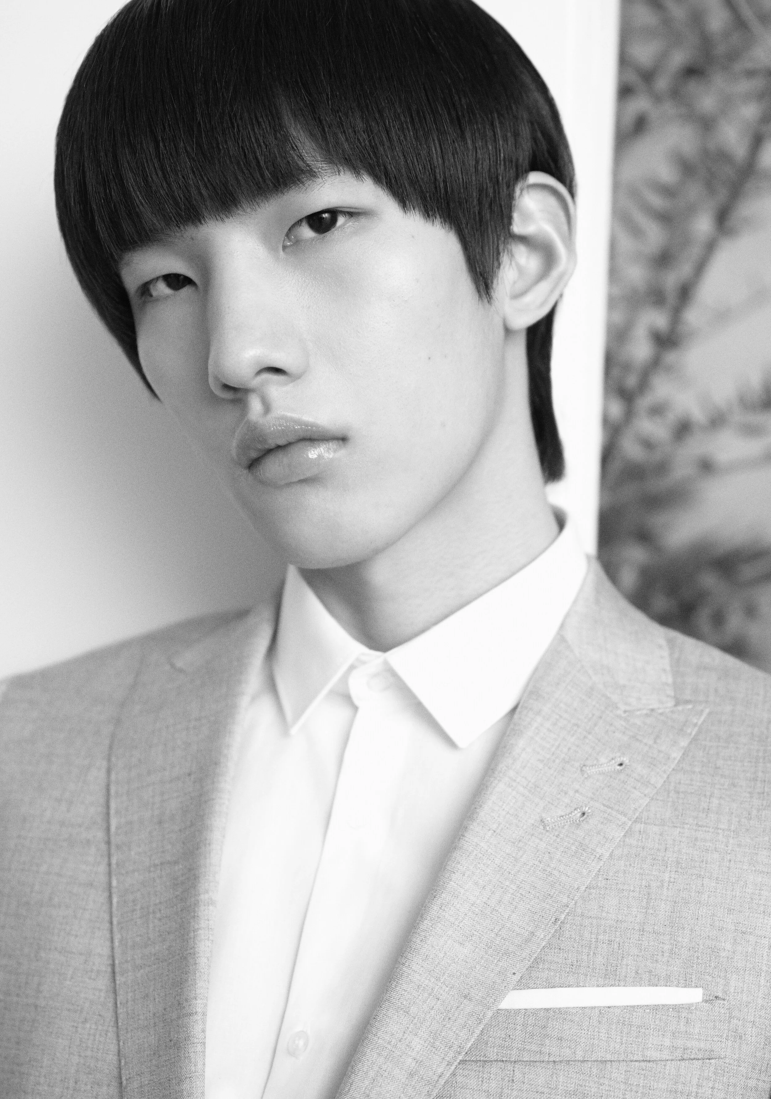 GBO_D6_GREYSUITPLAIN_PORTRAIT_MENSOCCASIONWEAR__0048_v2.jpg