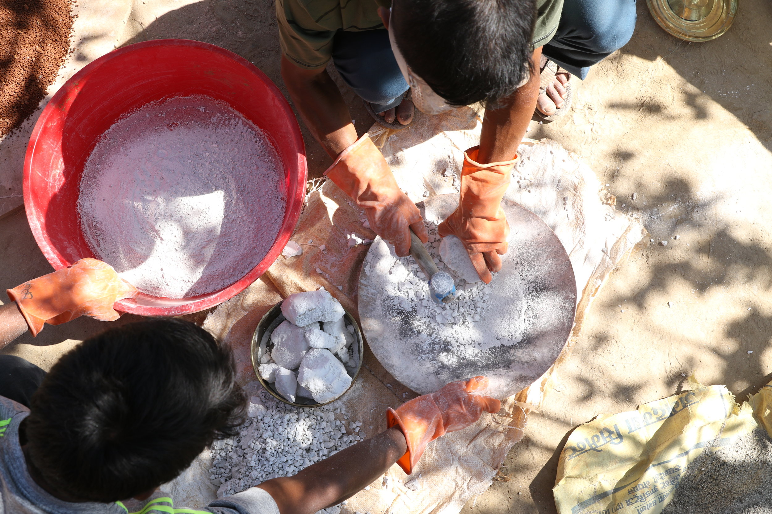 Powdering lime for better surface area