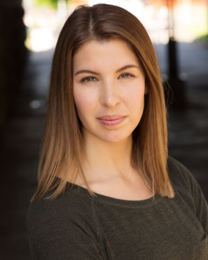 Lisa+headshot.png