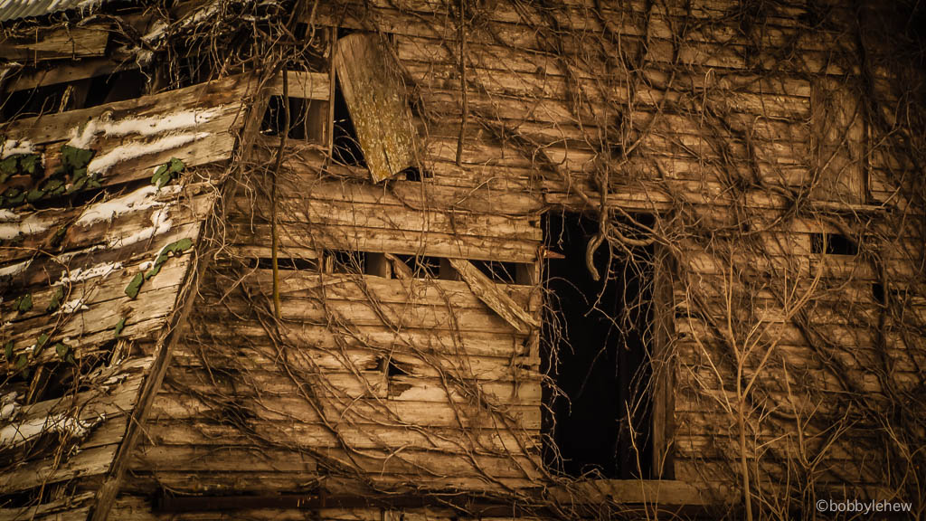 decaying barn oklahoma.jpg