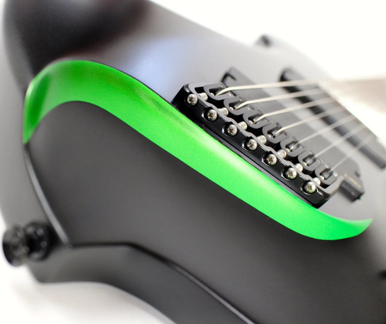 Raven 7 MBlk Cst Paint WEB 10.jpg