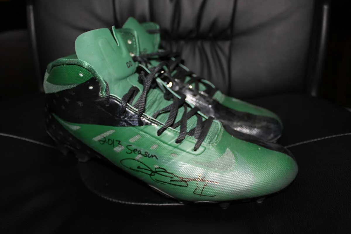 Darian Durant Game Worn Cleats from 2013 Season Black/Green