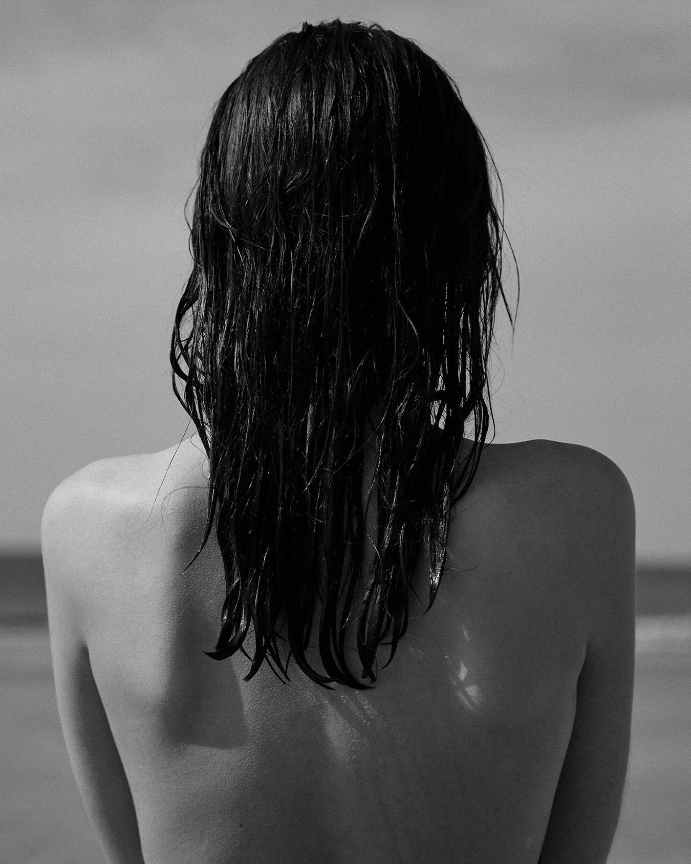 Out to sea
@eemilygreaves ❤️
@nemesismodels 
@aimee.lakinn 

#model #beauty #beach #hair #modelling #beachphotography #modelagency #beautyphotography #fashion #wethair #makeup #fashionphotography #style #sun #summer #styling #swimwear #sand #sea #art