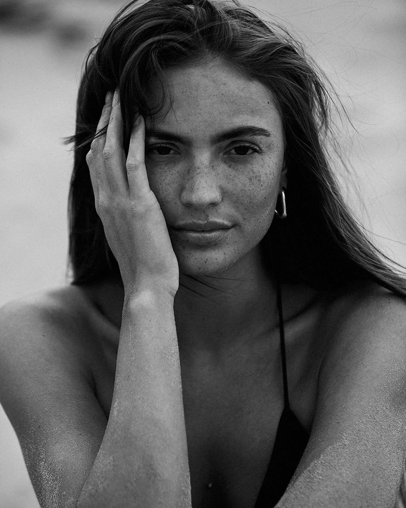 Madeleine ❤️
@madhowieson 
@mmodelsmanagement 

#model #beach #beauty #portrait #beautyphotography #modelling #beachphotography #hair #portraitphotography #eyes #jewellery #earrings #styling #bikini #swimwear #blackandwhite #pose #style #modelagency 