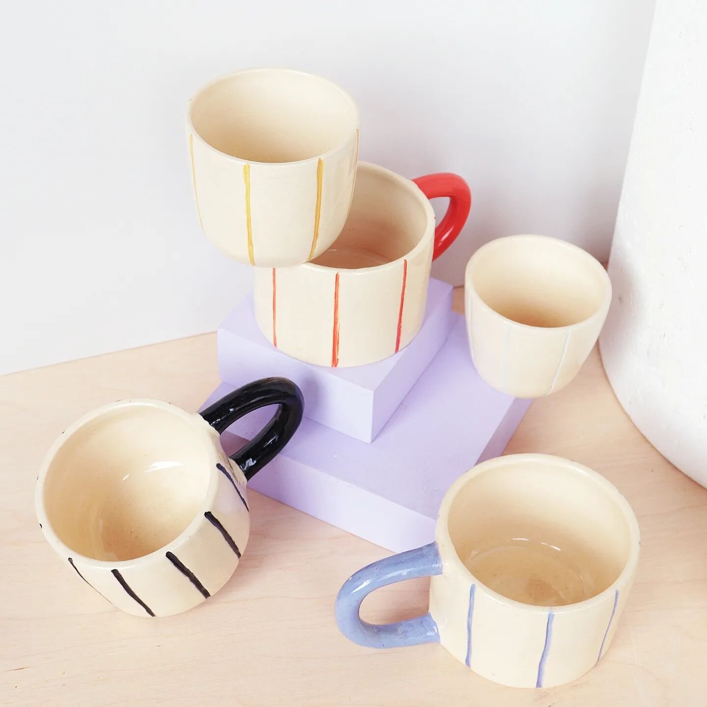 Stripes mugs! 🌟 
.
.
.
#modernpottery #ceramicmugs #colorfulceramics #madebyhand #ceramickitchenware #potterylove
