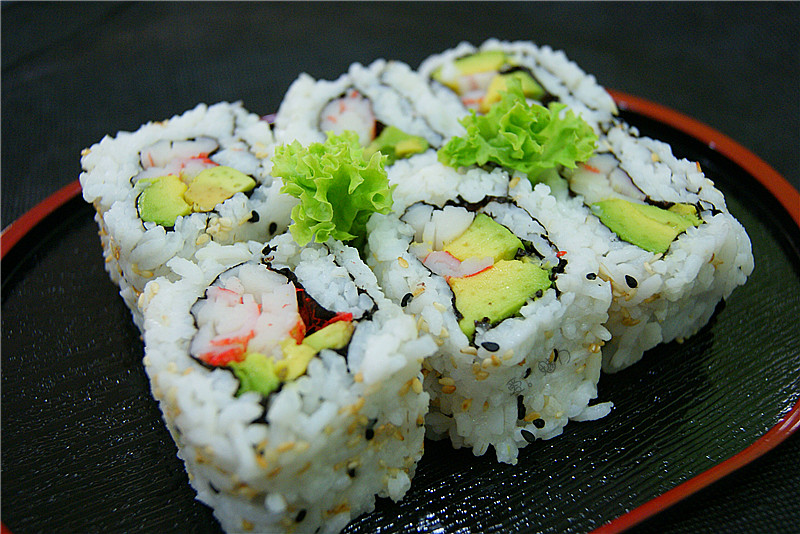 california-rolls-sushi3.jpg