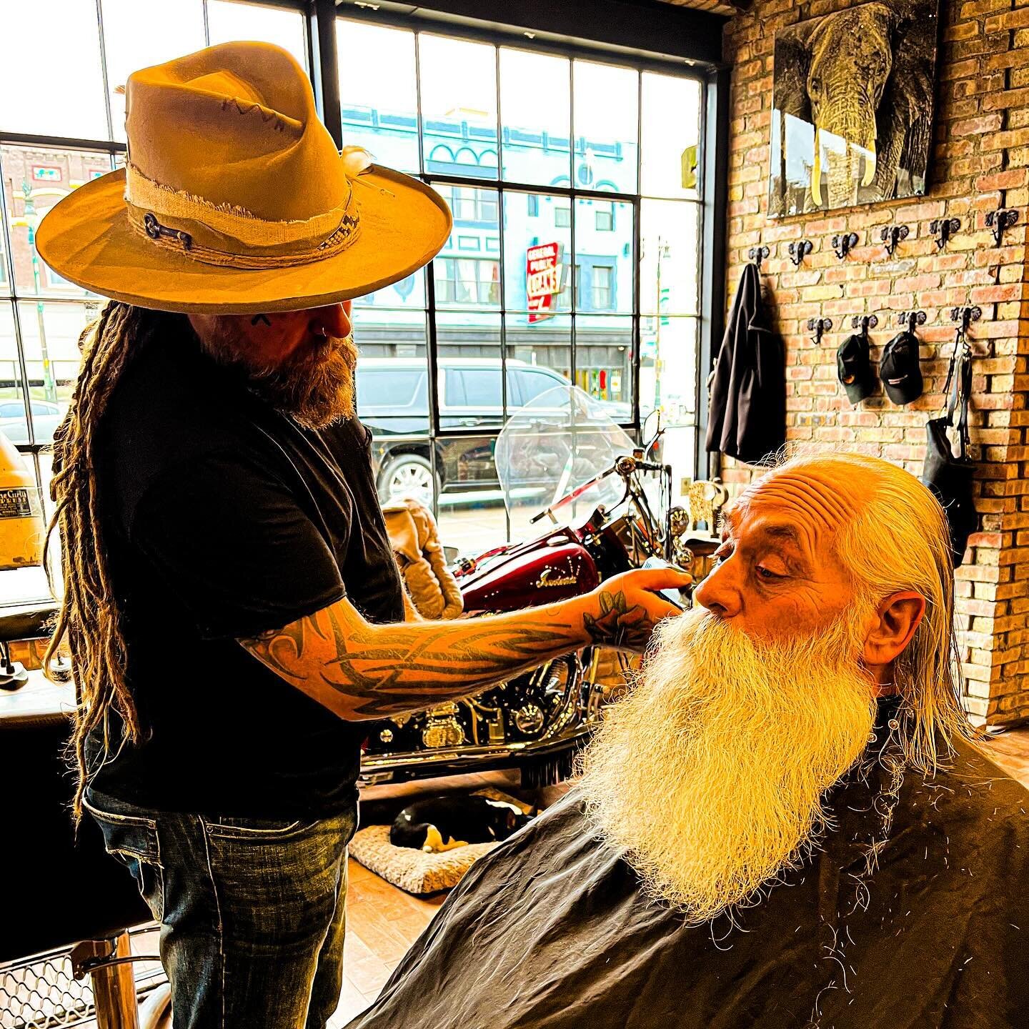 Even Santa Claus knows who&rsquo;s the best in town&hellip; get your Christmas appointments now while they last #herecomessantaclaus #beardstyle #bestofdetroit