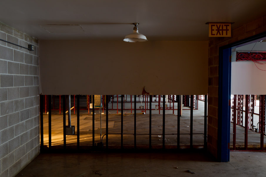 exit_905.jpg