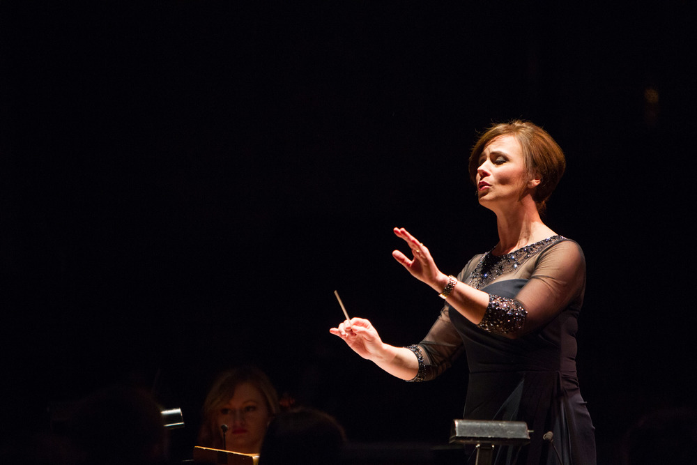  Jennaya Robison conducting. 