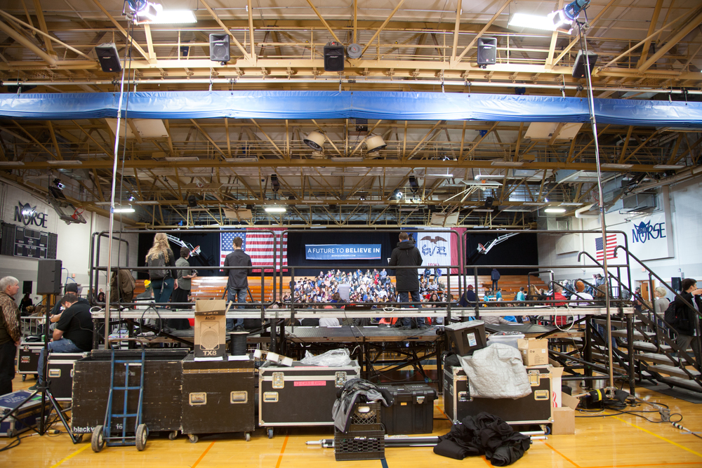  On Sunday, January 24th 2016, Bernie Sanders addressed an energetic cowd of over 2,000 faculty, staff, students and Decorah community members in the Luther College main gym. That rally was part of his last big push to get his message out before the 