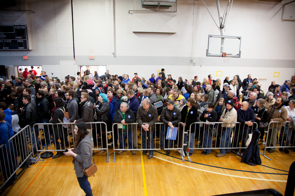  On Sunday, January 24th 2016, Bernie Sanders addressed an energetic cowd of over 2,000 faculty, staff, students and Decorah community members in the Luther College main gym. That rally was part of his last big push to get his message out before the 