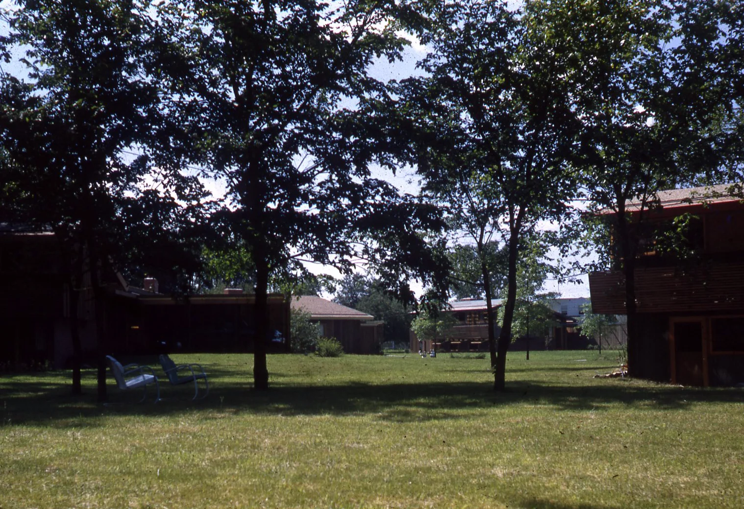 215140_002.jpg