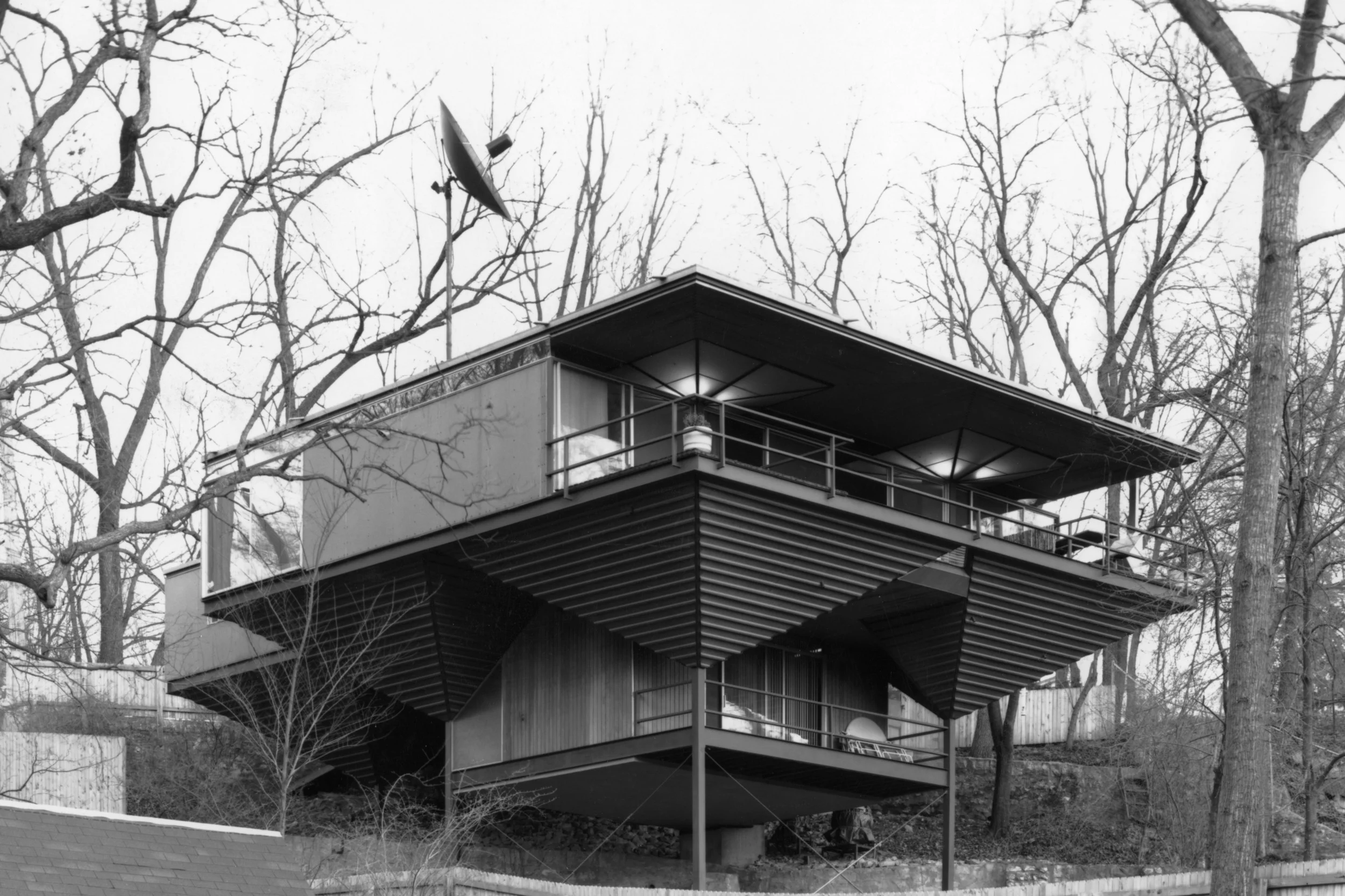 Yanda house cropped_edited-1.jpg
