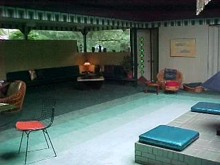884116_2.jpg