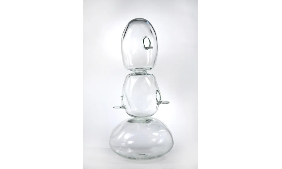   Inheritance,  2011 glass 22 1/2 x 13 x 13 inches (57.2 x 33 x 33 cm) 