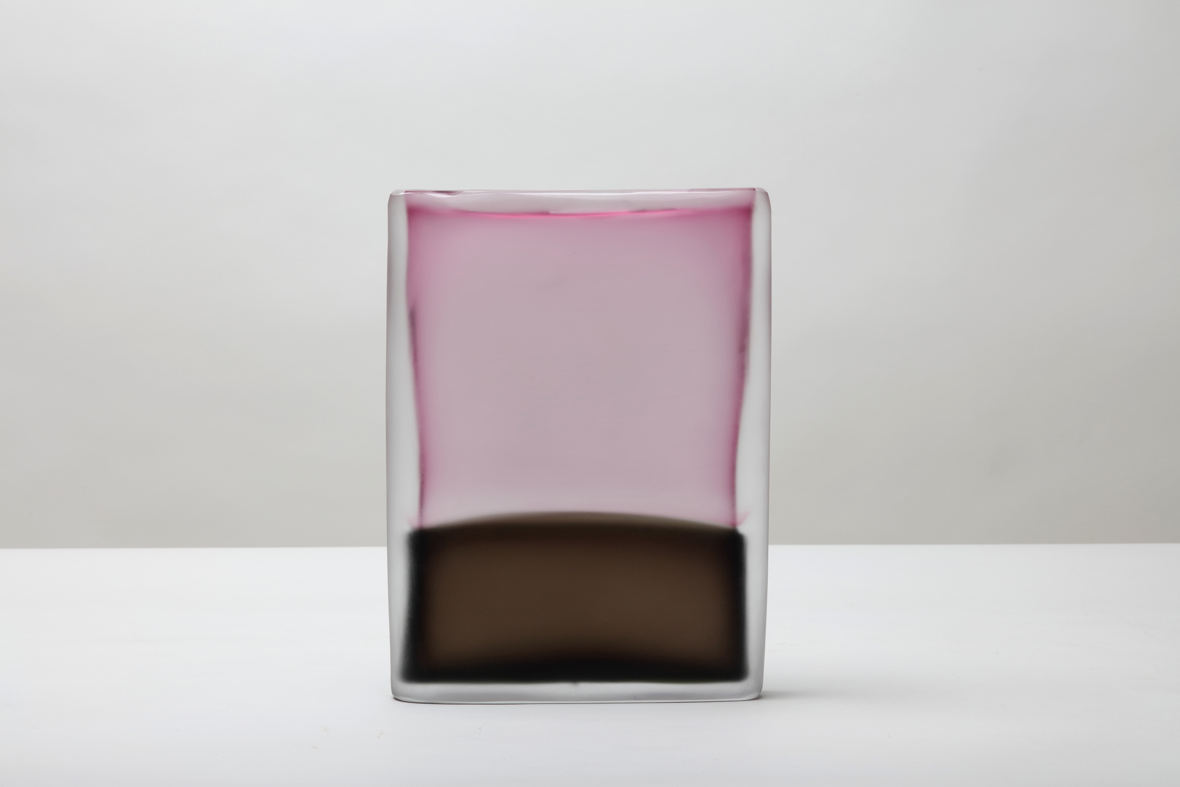  Laura de Santillana  Tokyo-Ga (Rubino - Terra d'Ombria),  2017 hand blown compressed shaped glass 12 x 9 x 2 in (30.5 x 23 x 5 cm) 