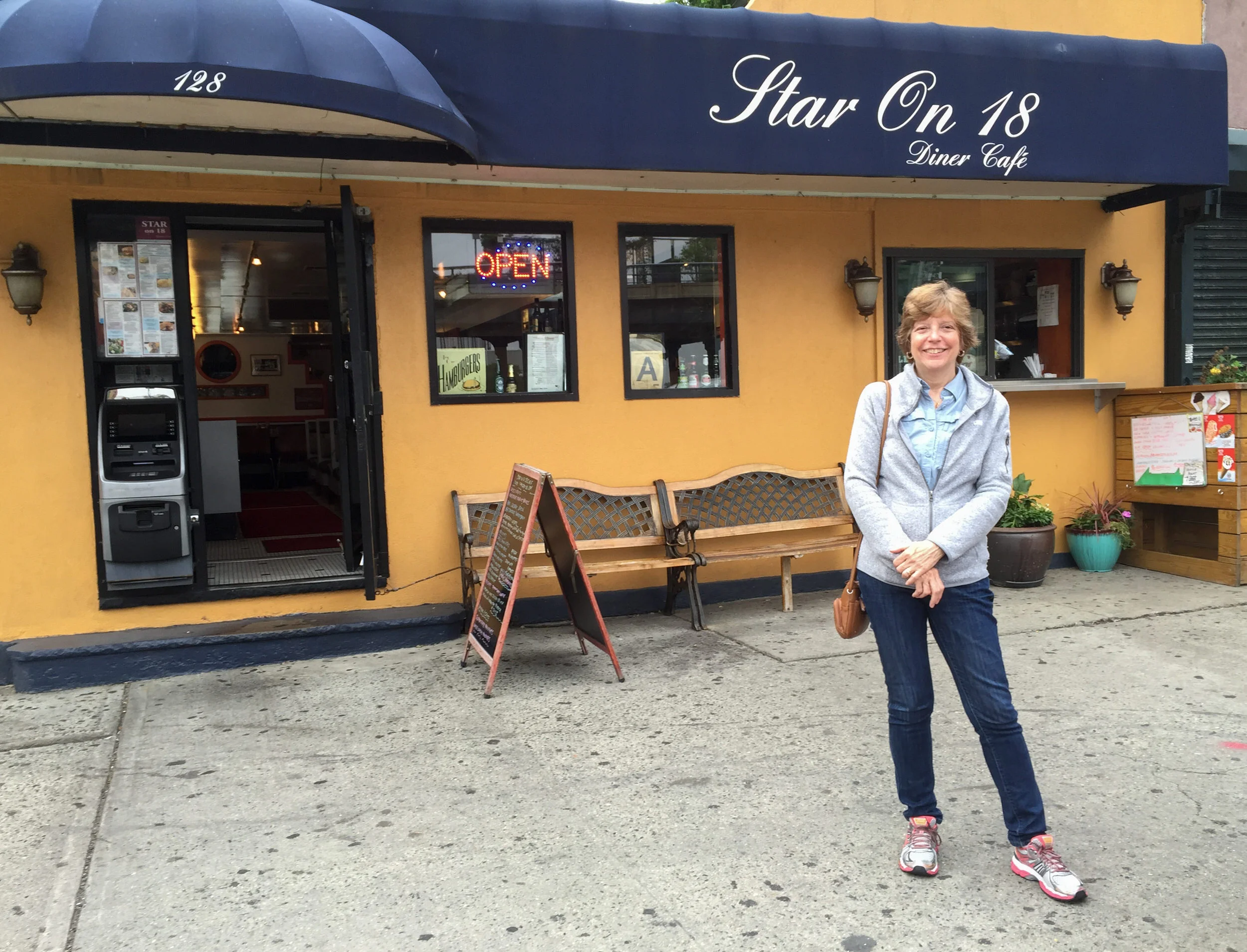 Star On 18 Diner