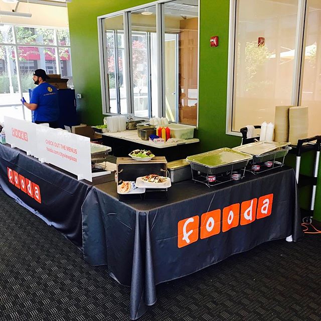 #nickthegreek partnering with fooda. FOOD WITHIN STEPS OF YOUR DESK
Spend less time venturing out to find lunch. Restaurants set up and serve right in your office or building lobby. Walk up and buy lunch, no need to pre-order. We keep employees happy and more productive. #fooda