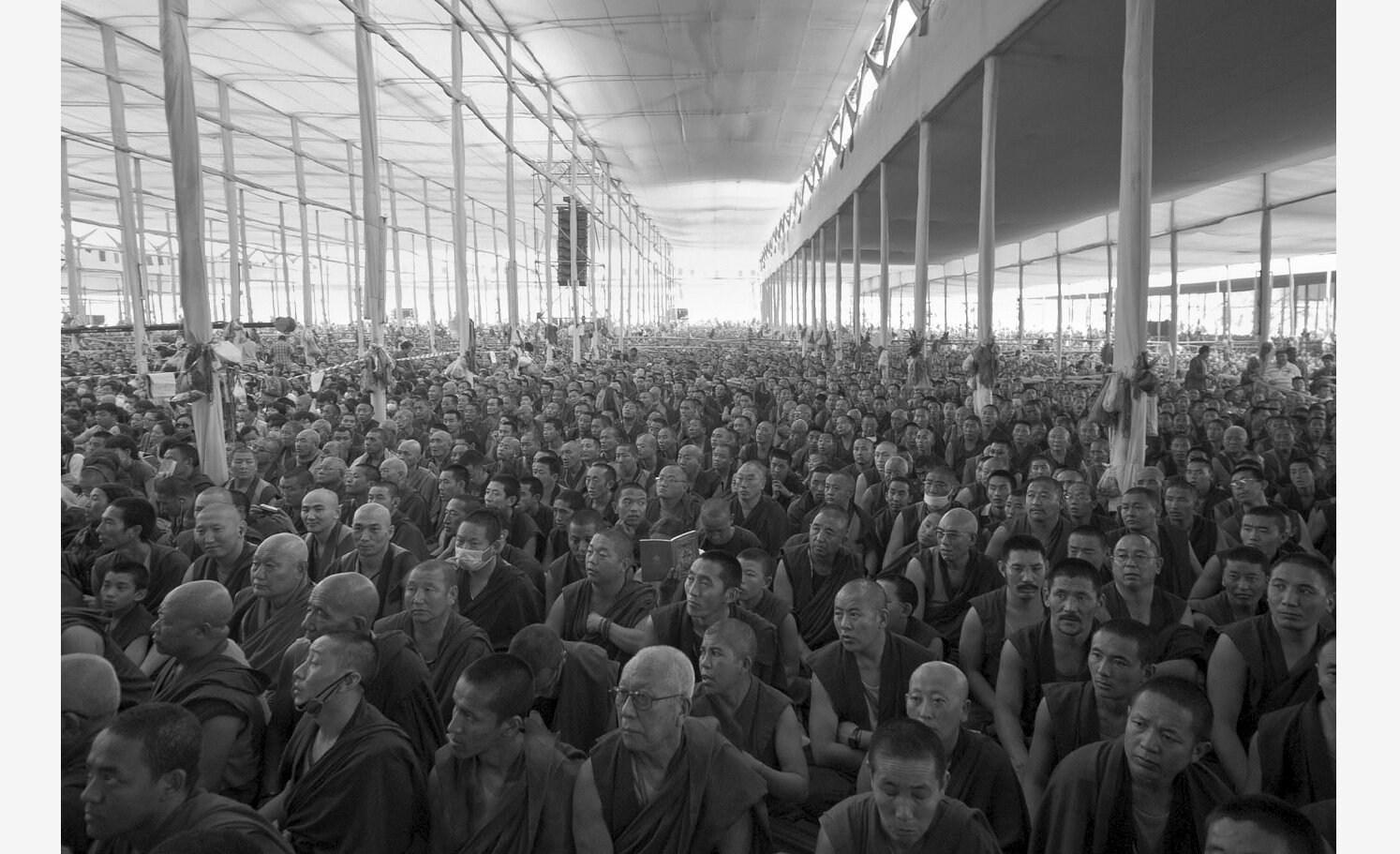 Tibetan-gallery-masses.jpg
