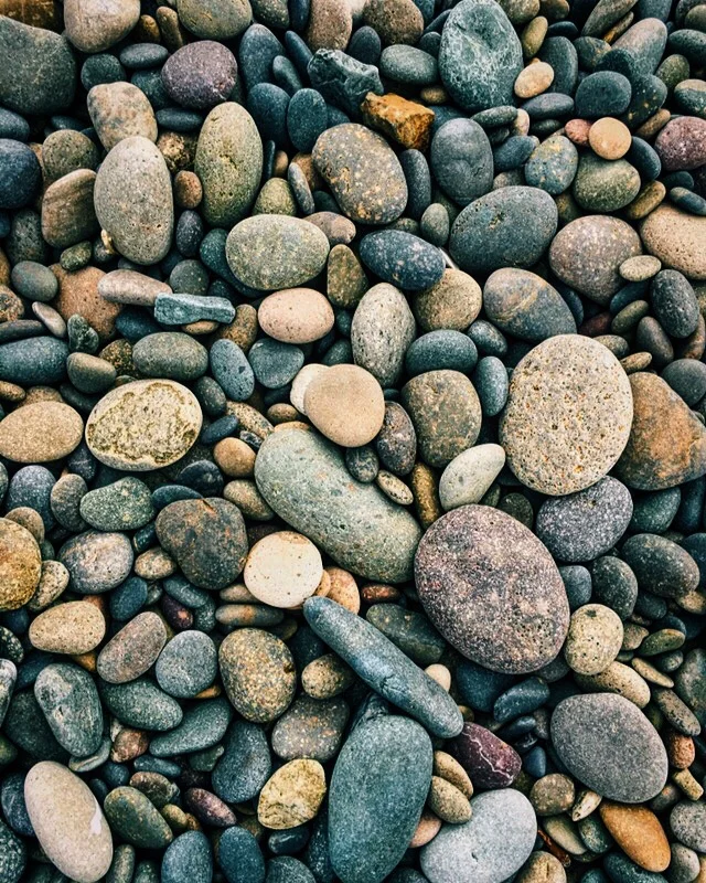“When we love, we always strive to become better than we are. When we strive to become better than we are, everything around us becomes better too.” -Paulo Coelho ʂųŋʂɛɬ Ƈɩıʄʄʂ, ʂąŋ Ɖıɛɠơ