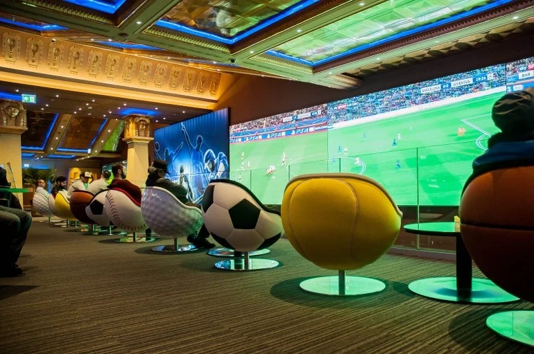 betting lounge.jpg