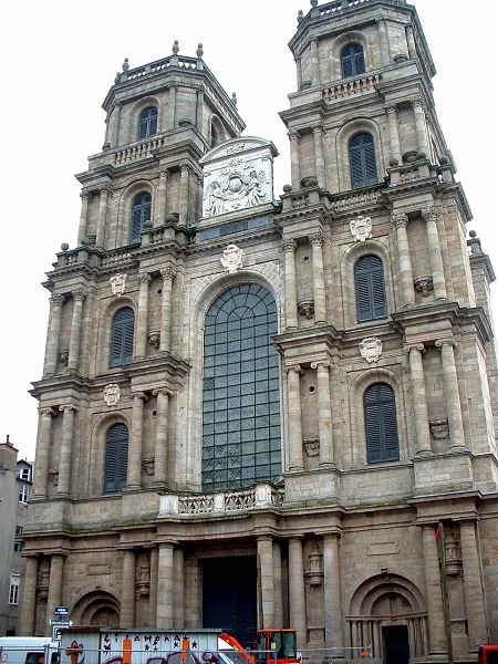 rennes_cathedrale_facade.jpg