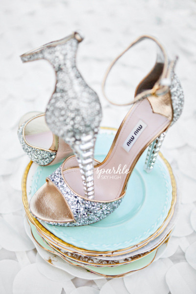 Photo via Style me Pretty Photo by Kelly Dillon Photography