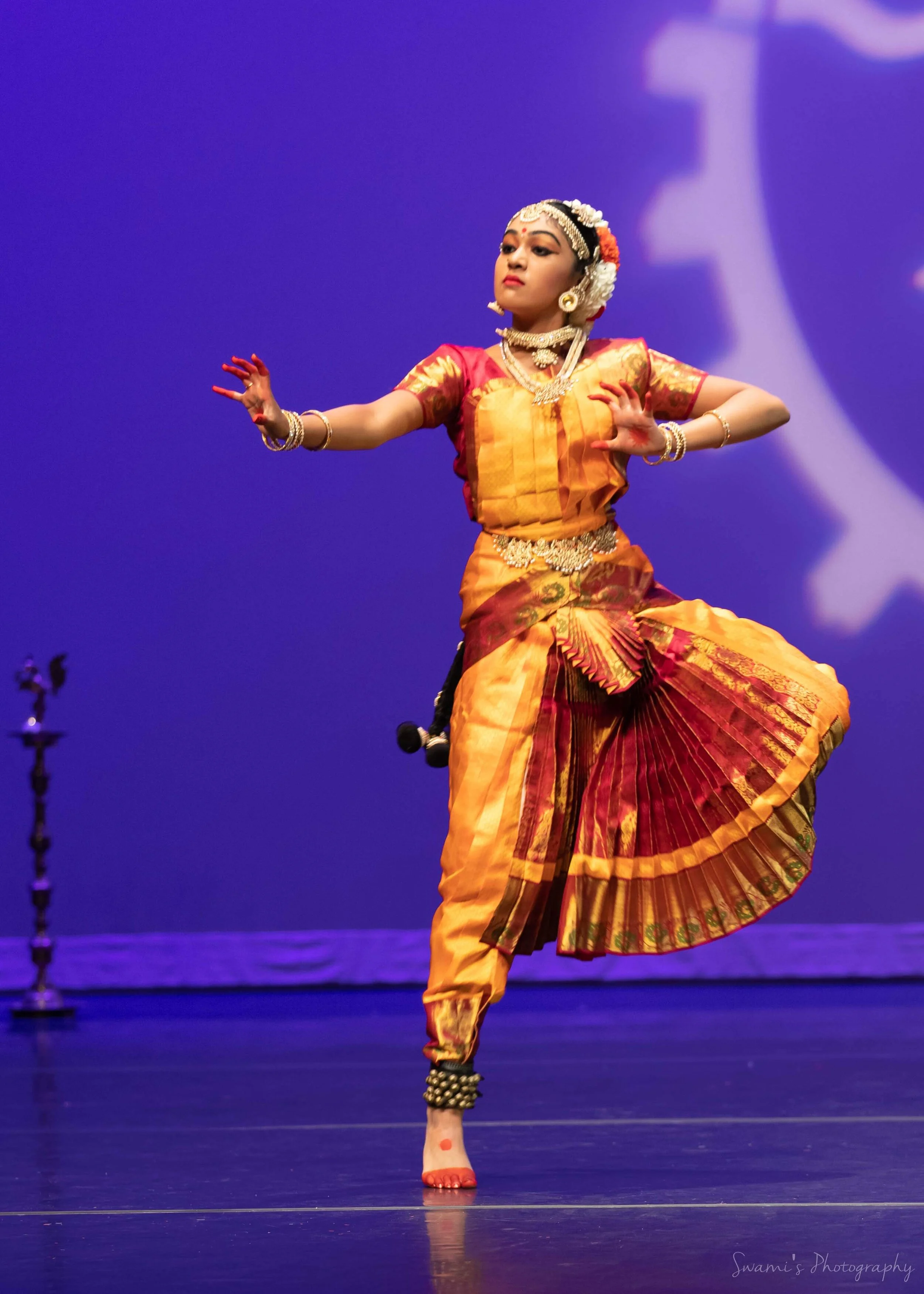 Smriti Arangetram-05-Natesa Kauthuvam-Canon EOS 6D Mark II-IMG_0380.jpg