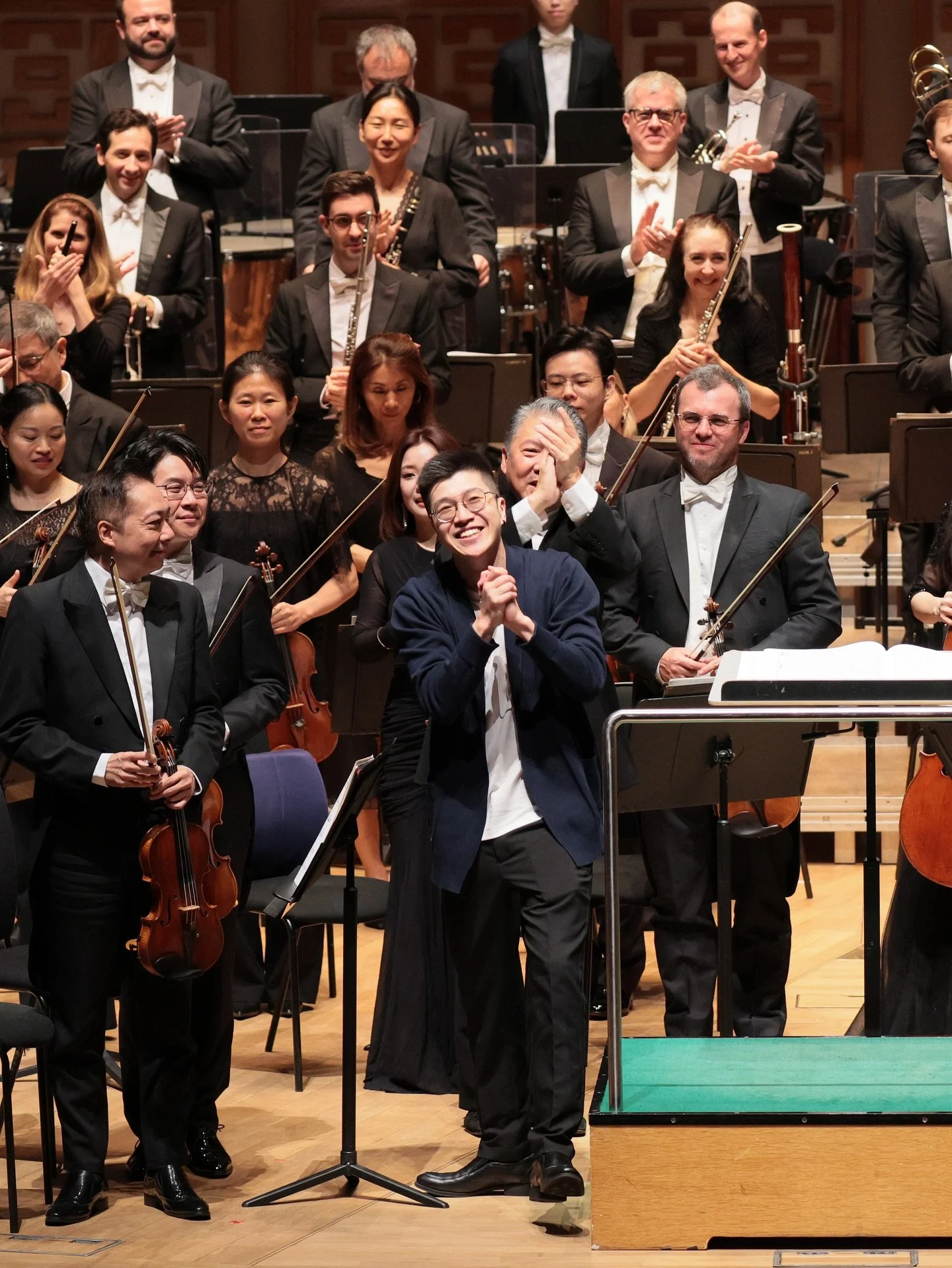 hometown premieres always hit different. Thank you to @maestrolongyu and the @hkphilharmonic  for pulling through even as the city was sieged by a mega typhoon!! 🙏🙏🙏 and thank you to everyone who showed up!!!! vinyls and recordings to be released 