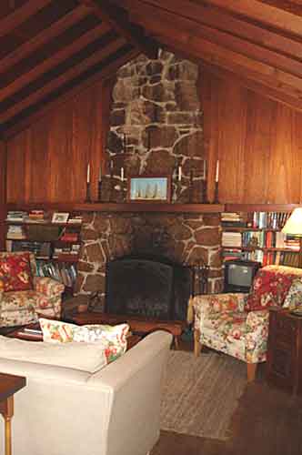 HYNhome9livingroom2.jpg